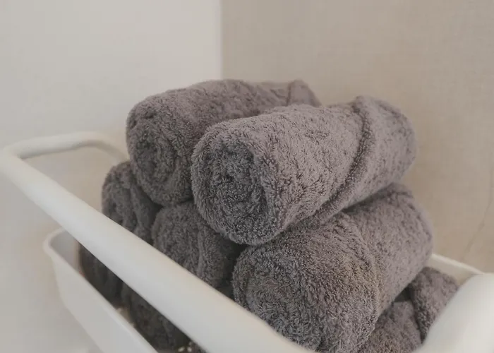 Apartment Stylish Seongsu With Hot Spot Vibes, Accommodates 6 People With 3 Beds *